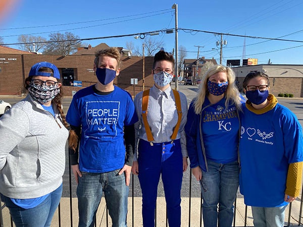 Phoenix Family staff gathering before delivering food during the pandemic in 2021.